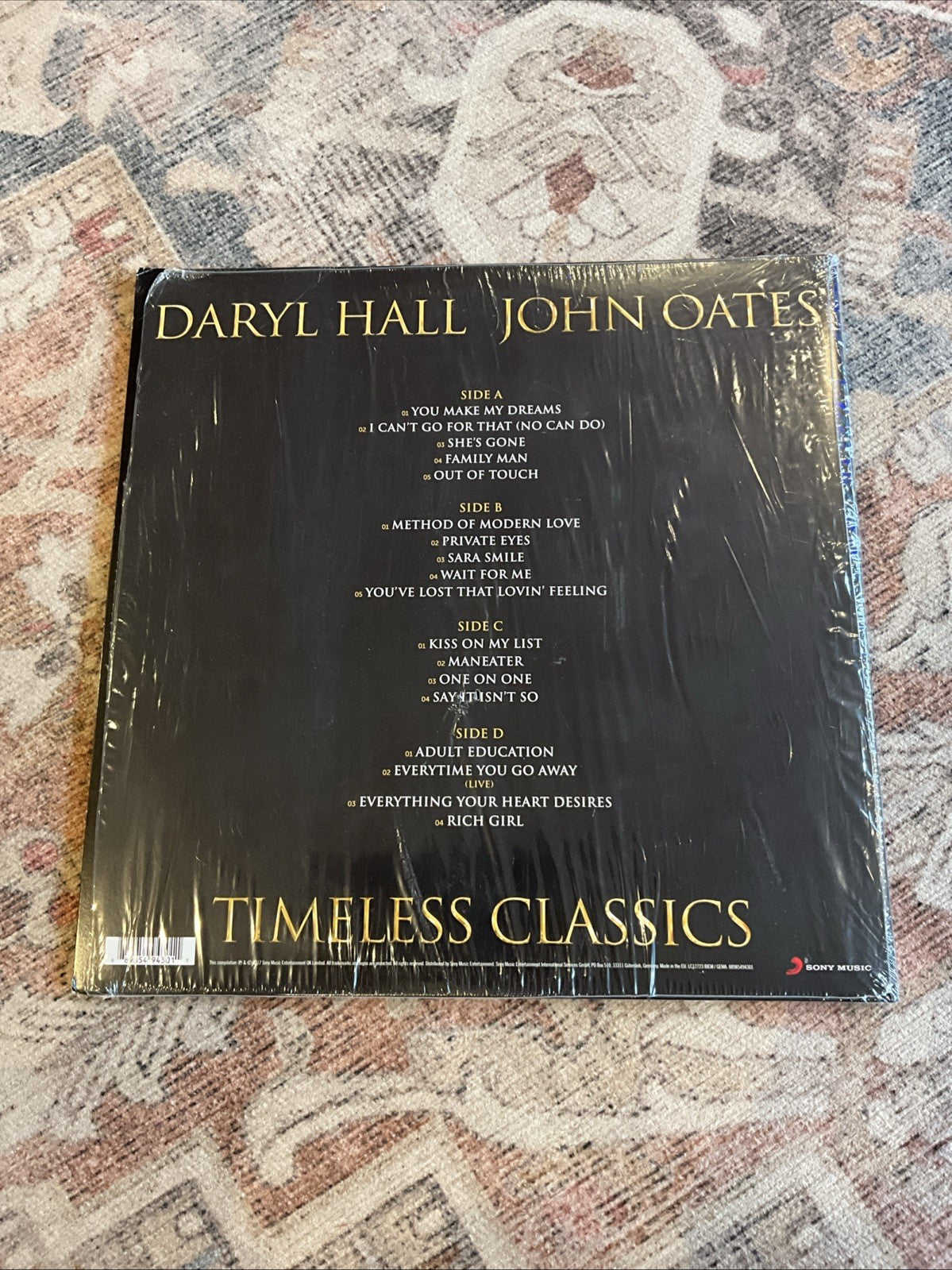 Timeless Classics by Daryl Hall & John Oates (Record, 2018)