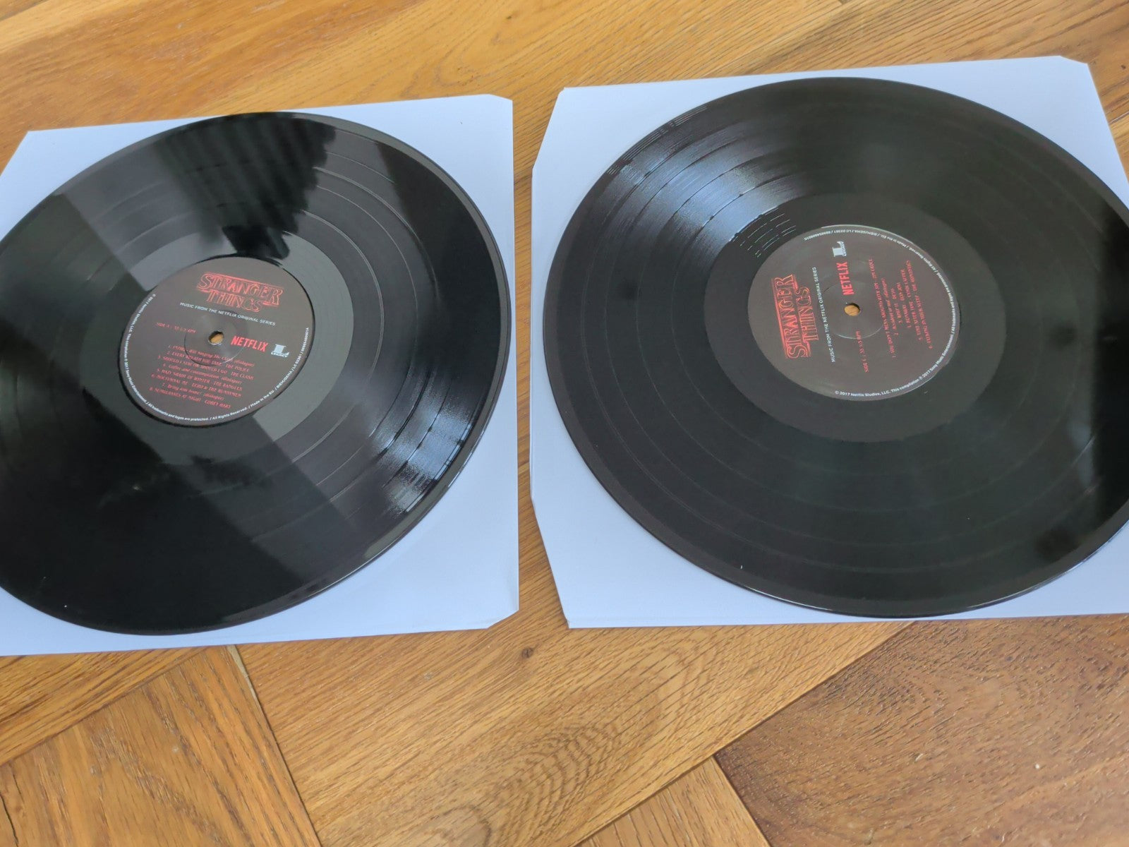 Stranger Things  Original Soundtrack Vinyl Lp X 2  2017 - READ DESCRIPTION