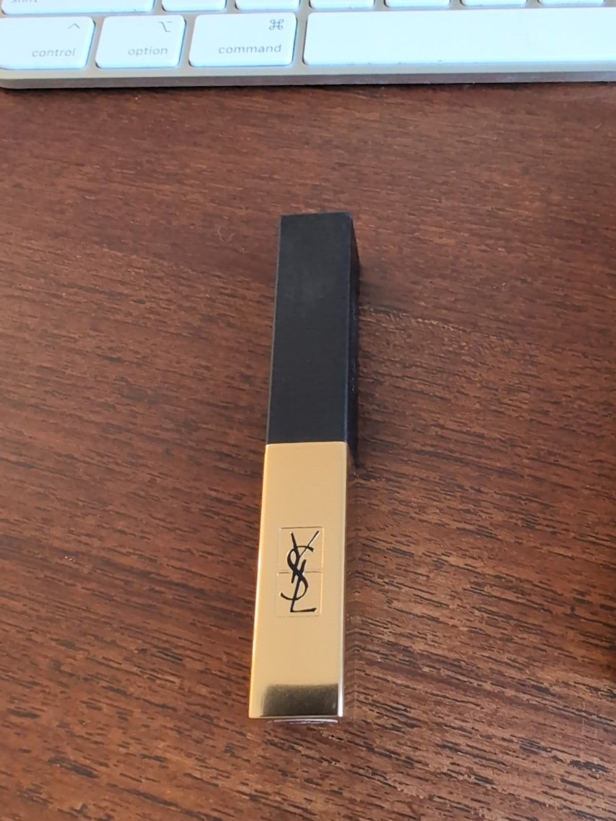YSL Rouge Pur Couture The Slim Leather Matte Lipstick - 27 conflicting crims